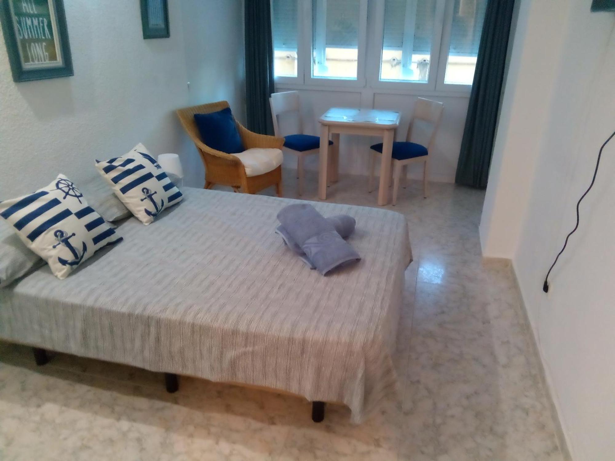 דירות בנאלמדנה Los Cisnes Beach Studio 100M Playa מראה חיצוני תמונה